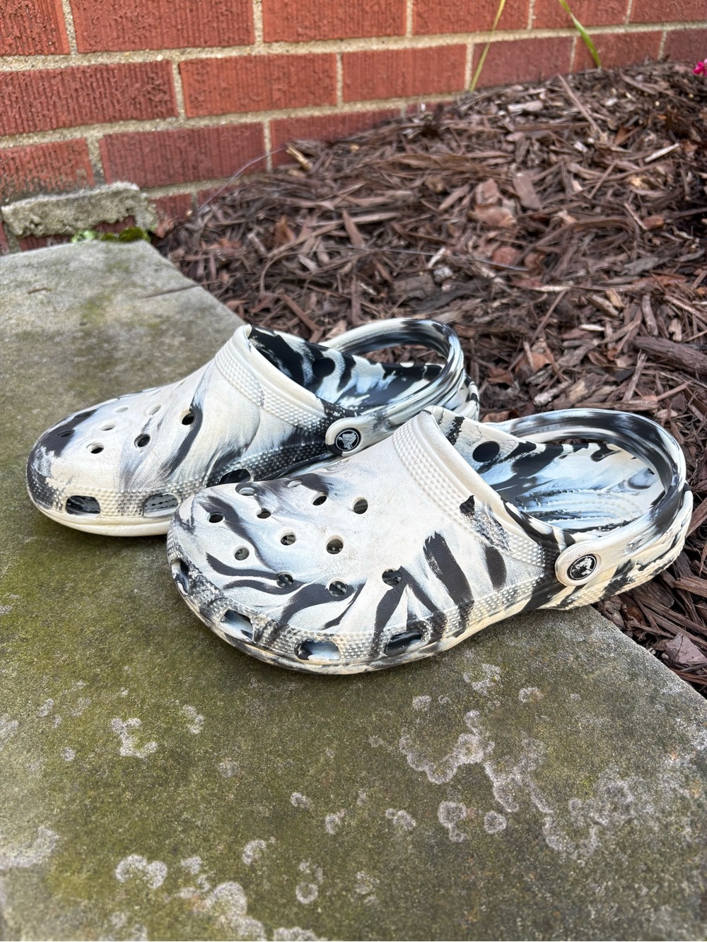 Men’s Marble Crocs SZ 10 used